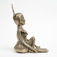 The Tribal Woman Winnowing Grain (Small) – Dhokra Metal Art