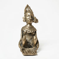 The Tribal Woman Winnowing Grain (Small) – Dhokra Metal Art