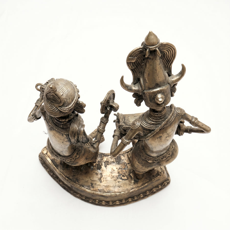 The Dancing Tribal Couple (Small) – Dhokra Metal Art